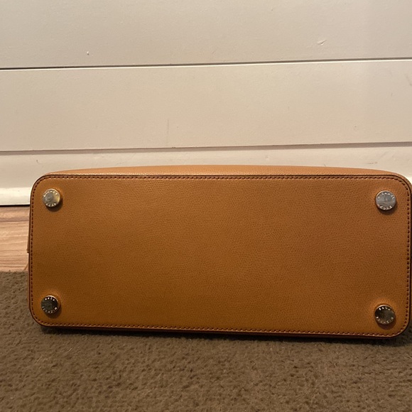 Authenticated Michael Kors Cindy Dome Satchel - Picture 5 of 15